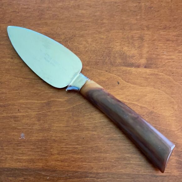 1970 Bakelite Handled Frontier Forge Cheese Knife - Picture 1 of 4